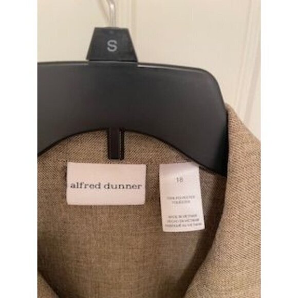Alfred Dunner Women's Blazer Size 18 Tan Polyester Button Front Classic Fit Jack - Picture 9 of 15